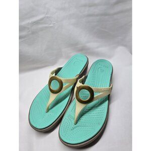 Crocs Sanrah Sandals Women's Sz 8 Teal/Cream Slip On Thong Comfort Wedge Circle
